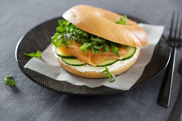 Mini bagels au saumon