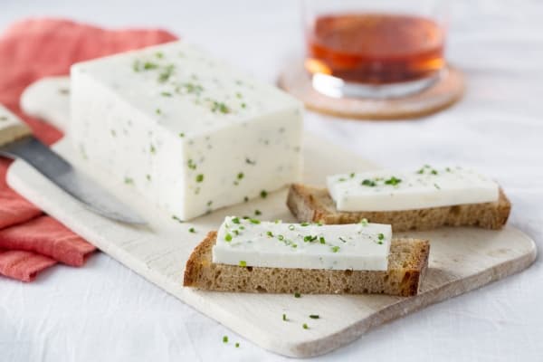 Terrine de chèvre à la ciboulette 