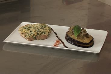 Thon à l'unilatérale de Parmigiano reggiano, mille-feuille d'aubergine