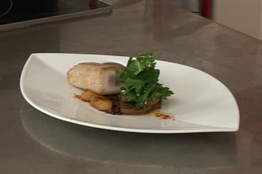 Lomo de thon, chutney de poire au gingembre