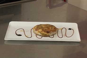 Pastilla de caille et amandes grillées