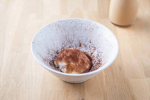 Smoothie café, chocolat et crème fouettée