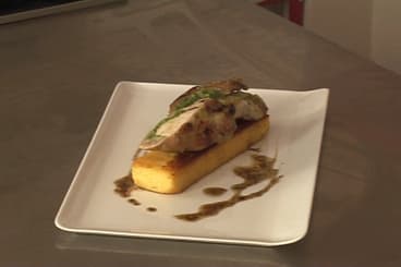 Râble de lapin aux épices douces et bière brune compotée d'endives au pain d'épices.
