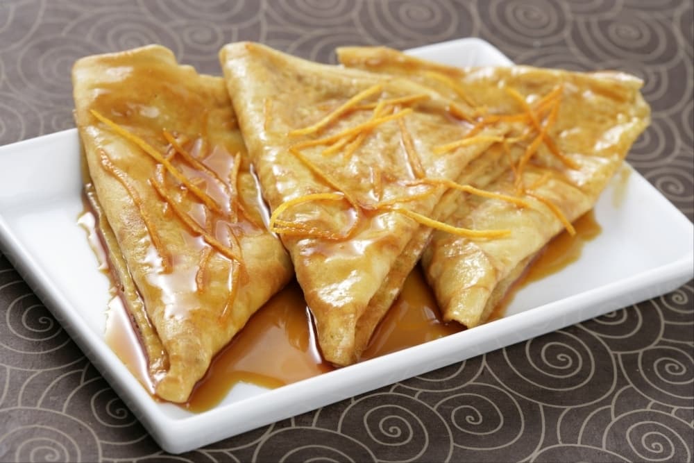 Crêpes Suzette au sirop d'orange et au Grand Marnier