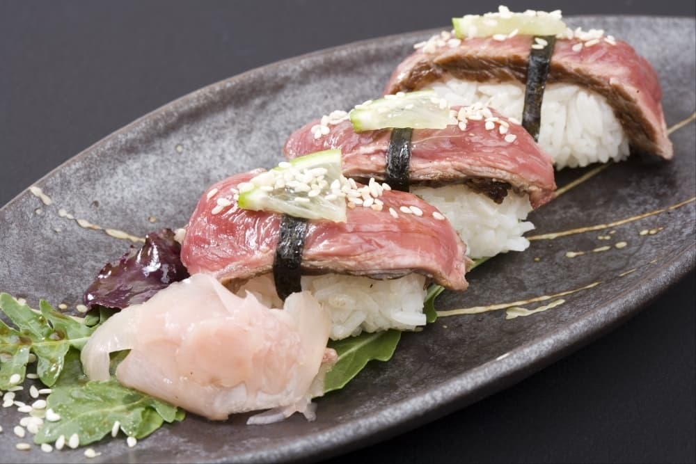 Sushis de boeuf à l'huile de sésame