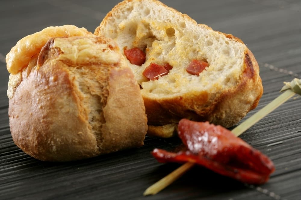 Petits pains au chorizo et comté