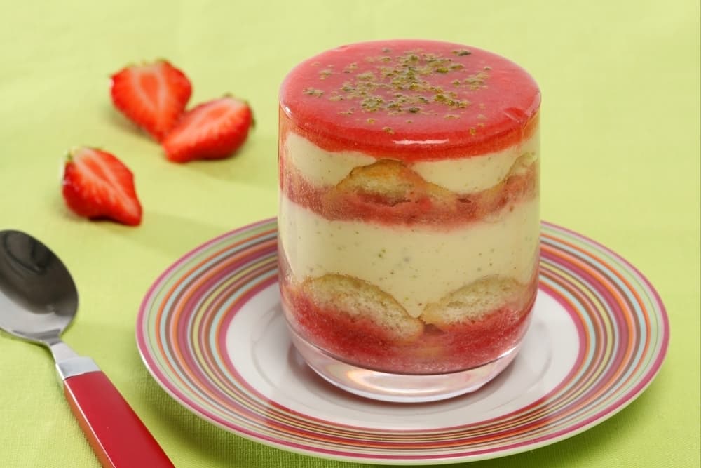 Tiramisu aux fraises et aux pistaches