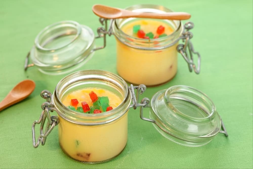 Petits flans aux fruits confits