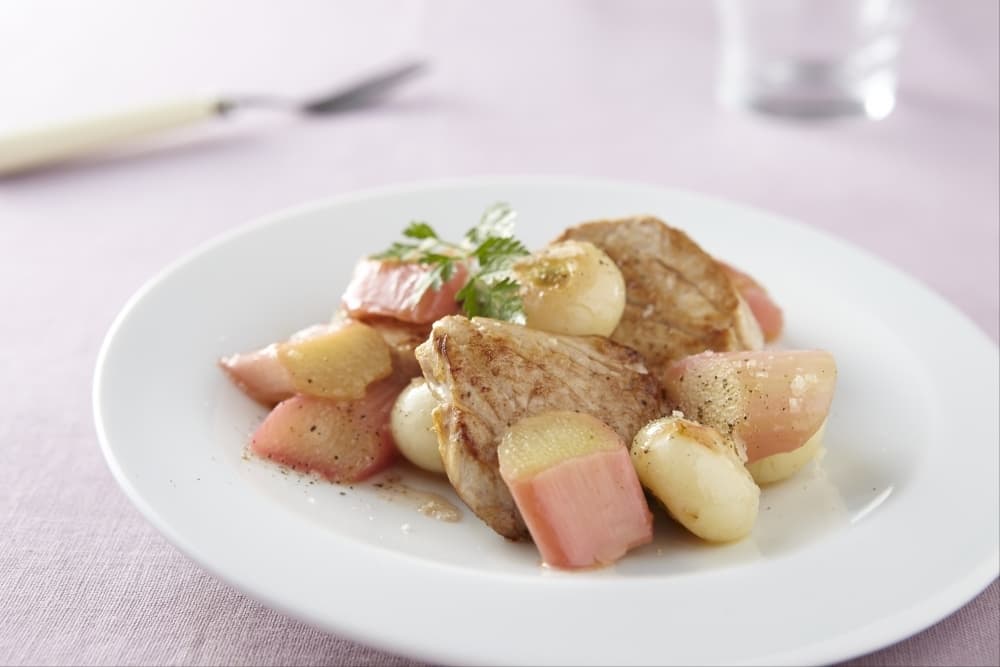 Filet mignon de porc à la rhubarbe