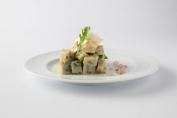 Artichaut vinaigrette présenté entier