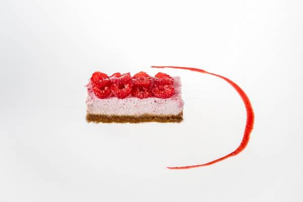 Cheesecake aérien sans cuisson aux framboises