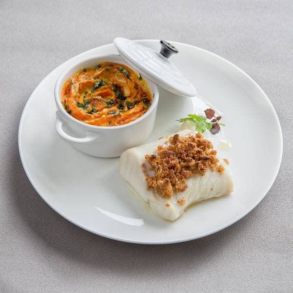 Cabillaud en croûte de noisette, gratin de patates douces.