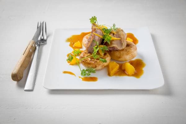 Magret de canard au poivre de Sichuan, céleri glacé
