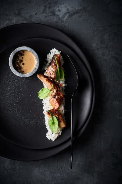 Aiguillettes de canard sauce poivre vert, riz long grain d’exception Taureau Ailé
