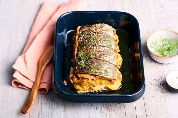 Rôti de truite aux poireaux et pommes de terre