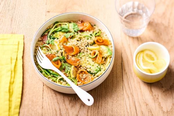 Salade fraîcheur de quinoa aux lanières de truite fumée