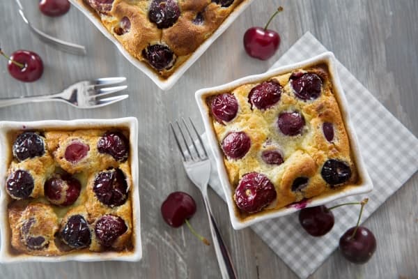 Clafoutis aux cerises et à la crème fraîche