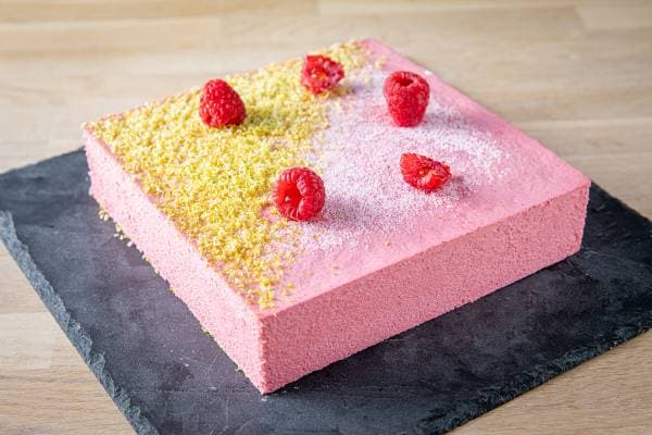 Entremet framboise et pistache croustillant 