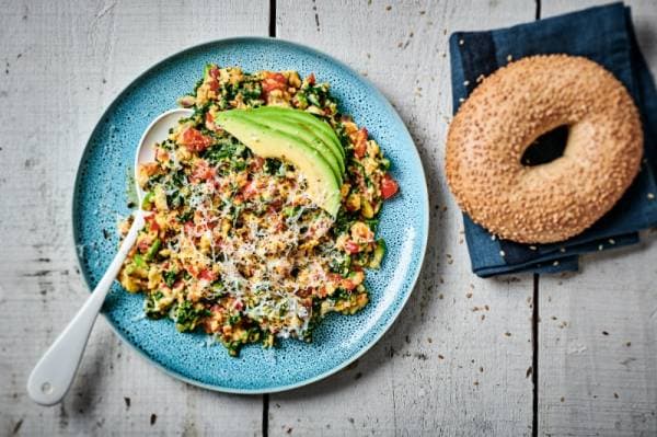 Oeufs brouillés à la californienne