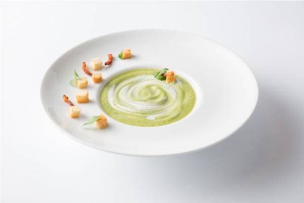 Crème de courgettes, lardons et croûtons