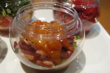 Salade abricot-basilic à l'huile d'argan et au magret fumé