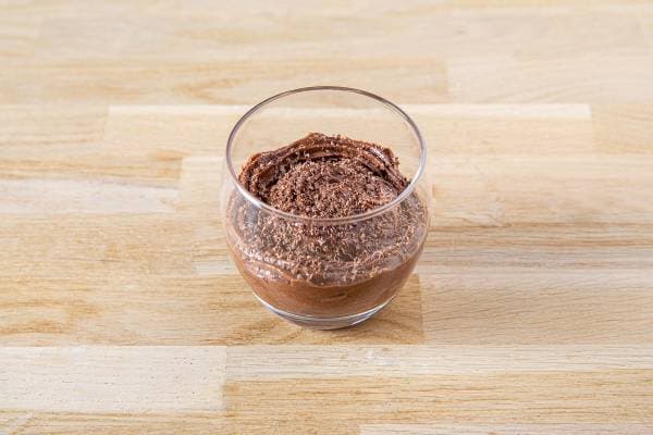 Mousse au chocolat noir classique