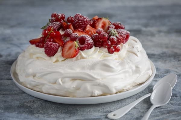 Pavlova aux fruits rouges