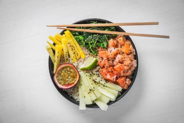 Poke bowl saumon mariné