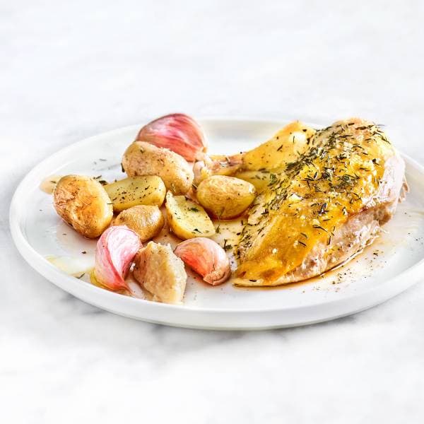 Poulet croustillant à l'ail et pommes de terres rôties avec le four vapeur Whirlpool W7