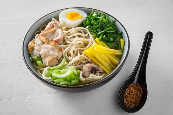 Ramen au porc et aux légumes