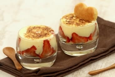 Gratin de fraises et petit sablé à la rose