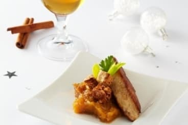 Foie gras poêlé, chutney minute de mirabelles à la Fischer et croûtons de pain d'épice