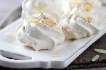 Meringue aux amandes effilées