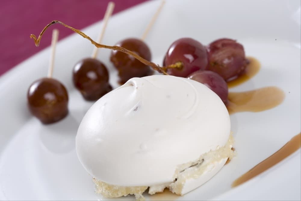 Meringue aux raisins