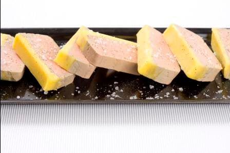 Terrine de foie gras au poivre rouge de Kampot