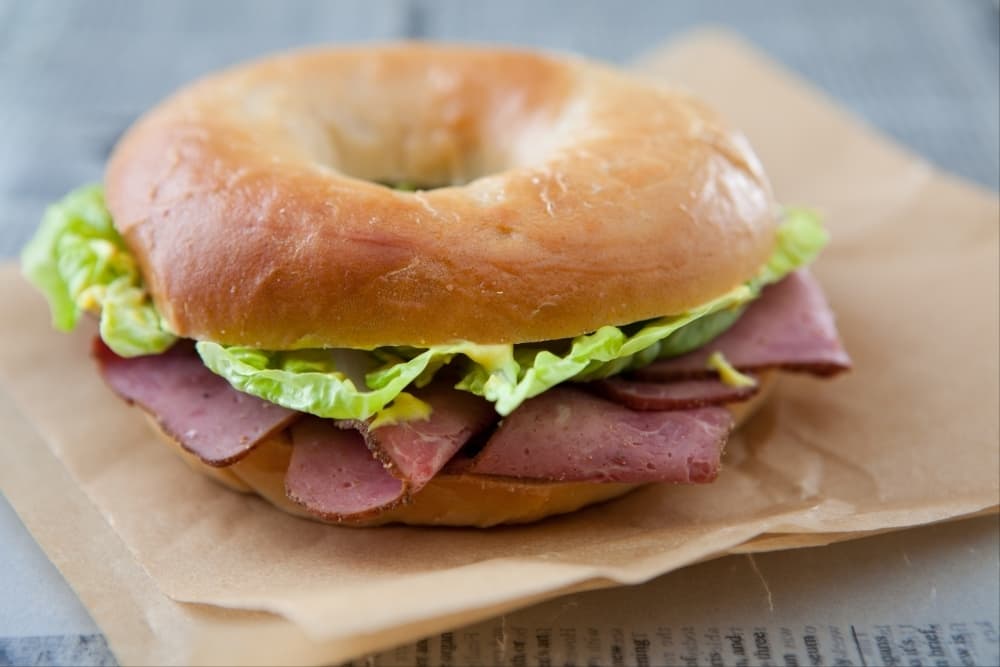 Bagel au pastrami