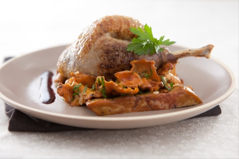 Cuisse de pintade aux girolles
