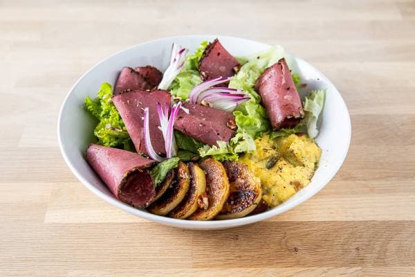 Salade gourmande au Pastrami 