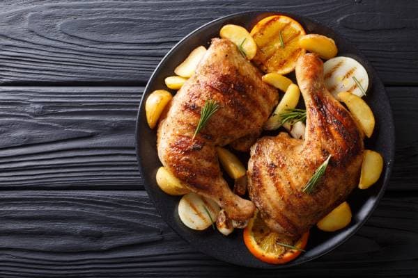 Cuisses de poulet déglacées au cidre, pommes purée 