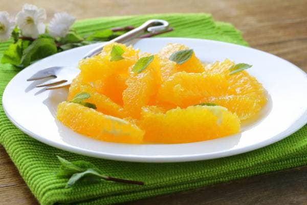 Salade d'oranges à l'orientale, madeleines moelleuses