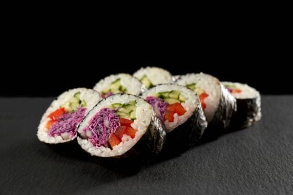 Makis de légumes croquants, sauce wasabi au vinaigre de framboise