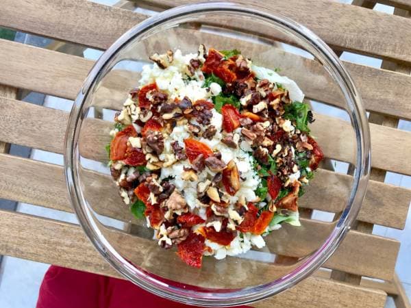 Verrine de chèvre et tomates vertes, crumble au thym