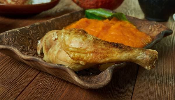 Haut de cuisse de volaille croustillante, purée de butternut au beurre noisette