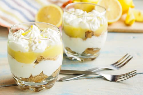 Tarte au citron déstructurée, émulsion meringuée au basilic