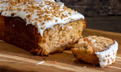 Carrot cake, émulsion au miel et au gingembre