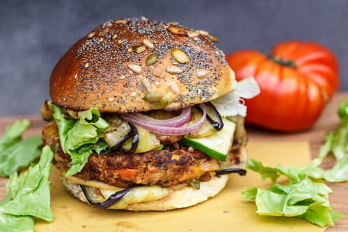 Burger veggie, haricots rouges et mozza