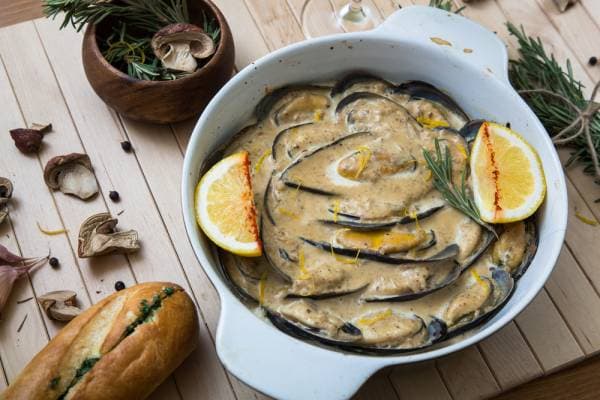 Moules sauce poulette