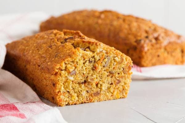 Cake salé carotte-curry-coco en terrine