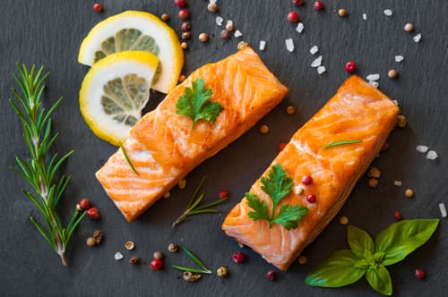 Saumon à l'unilatérale et endives à l'orange