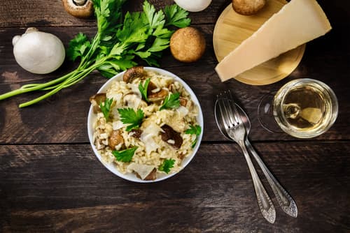 Risotto à la truffe, morilles et champagne et dentelle de parmesan